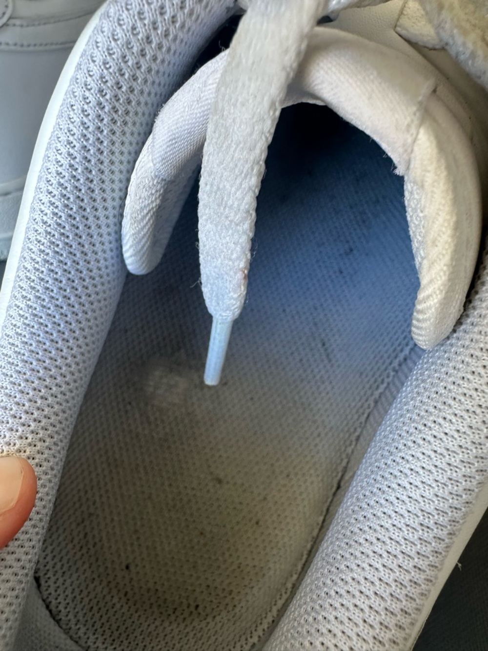 Nike White Low-Top Leather Sneakers - Picture 8 of 9